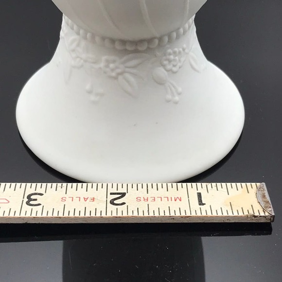 Vtg AK Kaiser Manfred Frey Fluted Scalloped Rim Porcelain Vase W Germany #620/27 - Picture 8 of 8